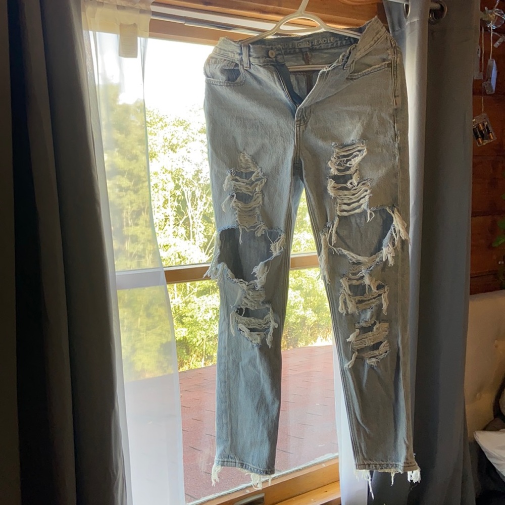 american eagle mom jeans